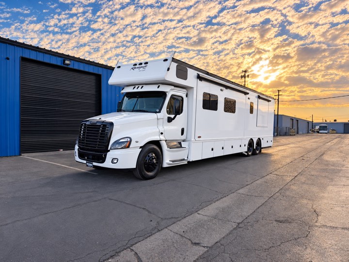 A motorhome on a Freightliner chassis, painted at our Ceres shop